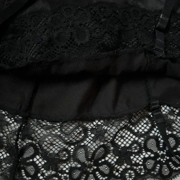 FREDERICK'S OF HOLLYWOOD Black Sexy Lace Chemises Slip Lace-Up Back sz M - Picture 6 of 6